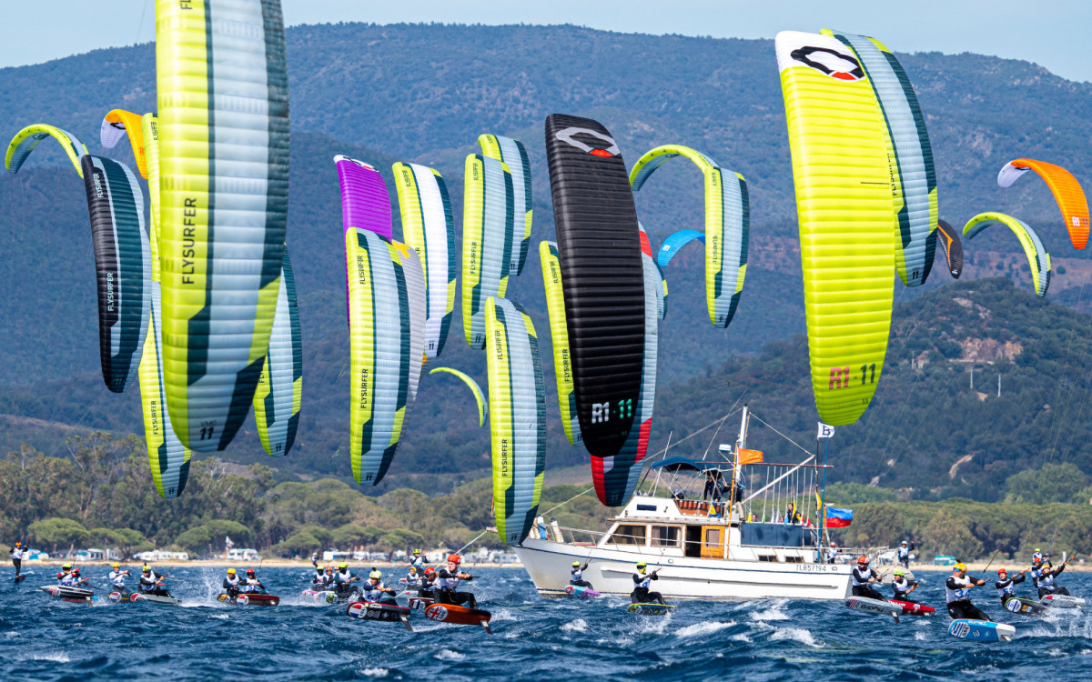 Départ des kitefoil - photo © Sailing Energy