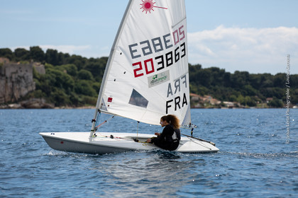 Entrainement Laser Radial_Louise Cervera_Matisse Pacaud_YCC_Cannes_JL_5D3_02 06 2016-0406.jpg