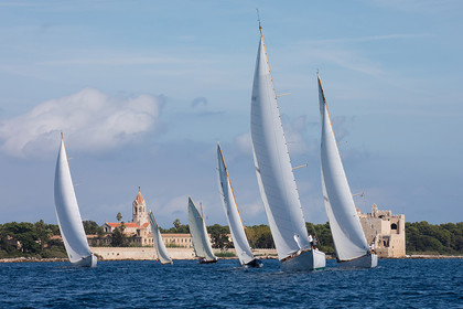 DER190927_154.jpg