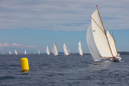 DER190924_051.jpg