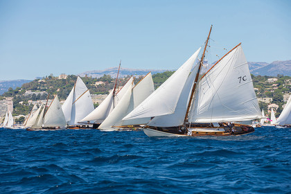 DER190928_043.jpg