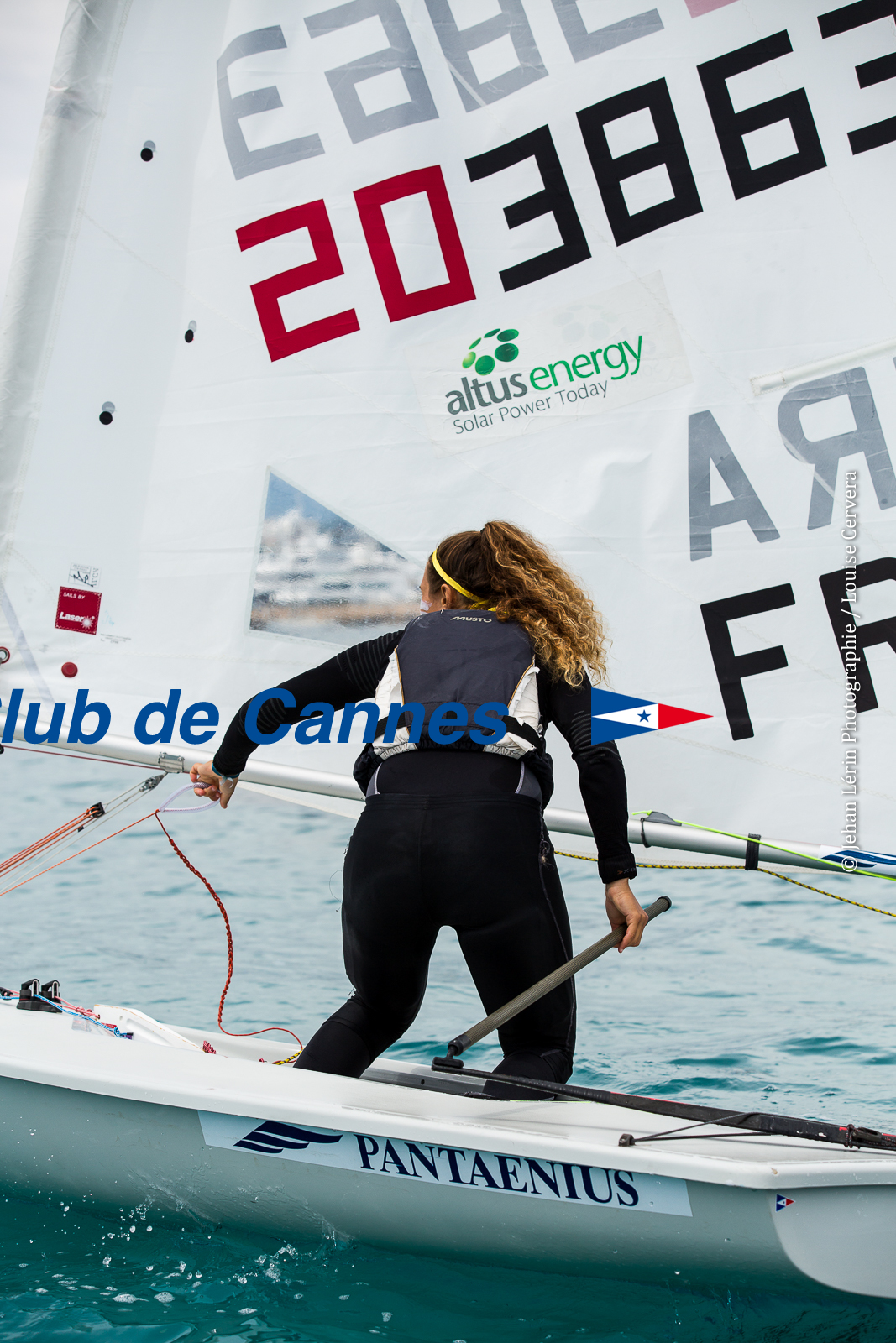 Entrainement Laser Radial_Louise Cervera_Matisse Pacaud_YCC_Cannes_JL_5D3_02 06 2016-0015.jpg