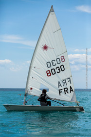 Entrainement Laser Radial_Louise Cervera_Matisse Pacaud_YCC_Cannes_JL_5D3_02 06 2016-0247.jpg