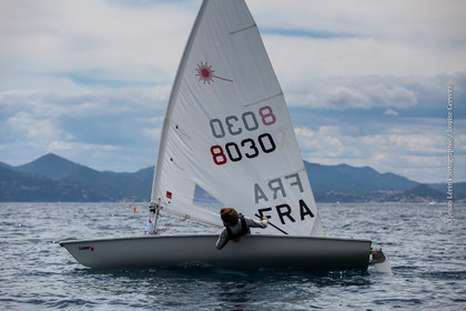 Entrainement Laser Radial_Louise Cervera_Matisse Pacaud_YCC_Cannes_JL_5D3_02 06 2016-0375.jpg